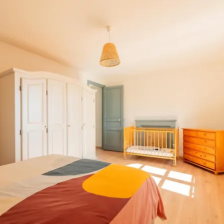 De La Louviere - Holiday home *